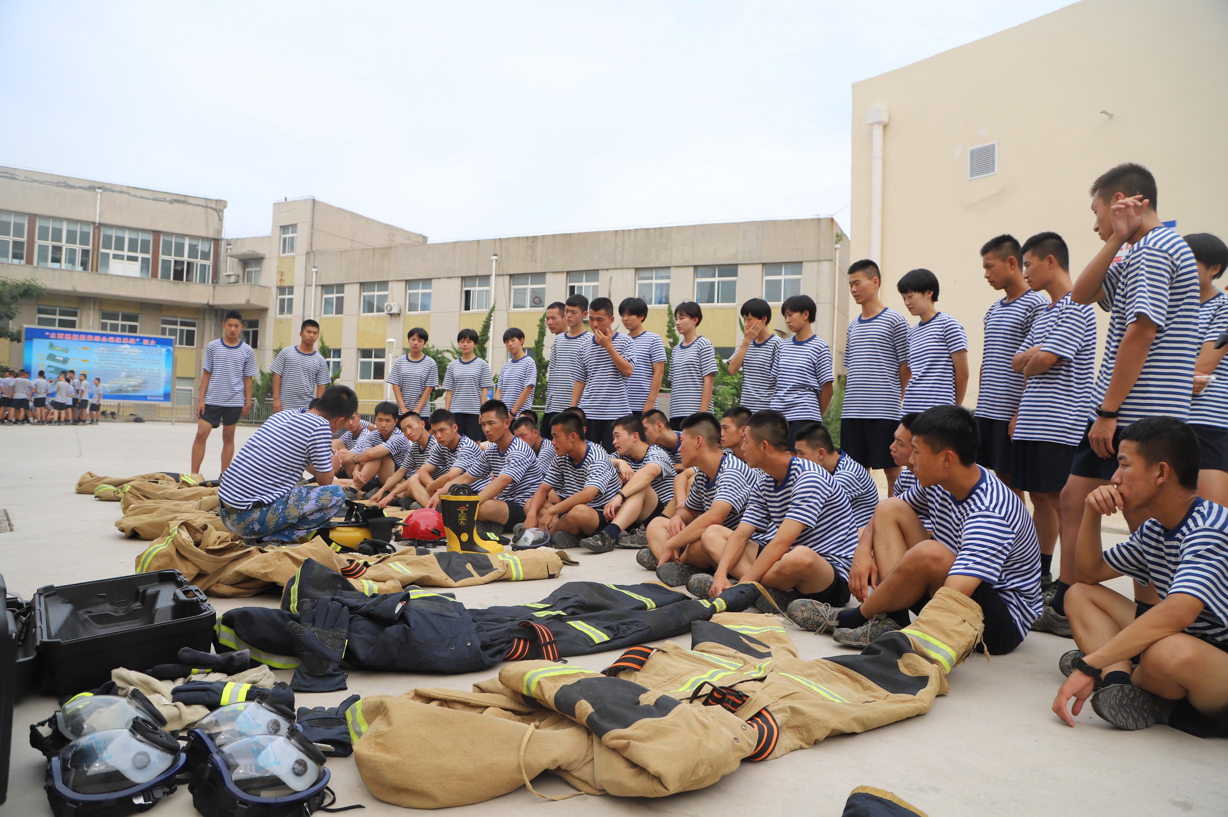 如何报考大连海军舰艇学院——全方位指南，报考大连海军舰艇学院全攻略，步骤详解与注意事项