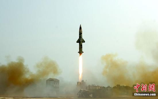 中国第一枚洲际导弹全程试射，历史性的突破与国防力量的展示，中国洲际导弹全程试射，历史性突破与国防力量展示