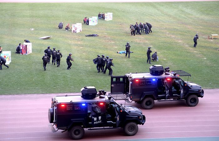 特警反恐突击车,现代反恐战争中的利器,特警反恐突击车,现代反恐战争中的先锋利器