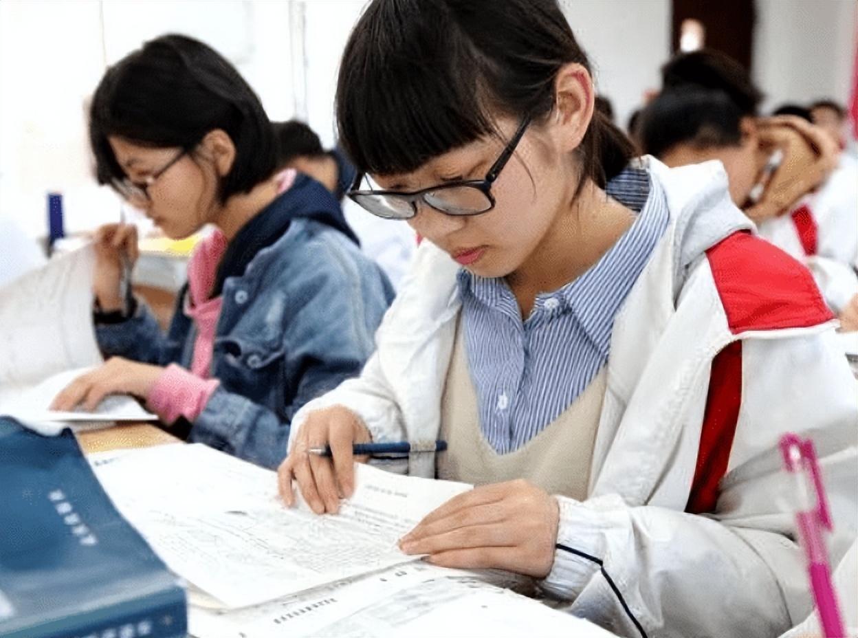 关于2023年当兵报名条件的详细解读，2023年当兵报名条件的全面解读与指南