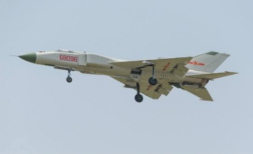 揭秘歼八早期图片,历史与技术的交织展现,揭秘歼八早期图片,历史与技术的展现