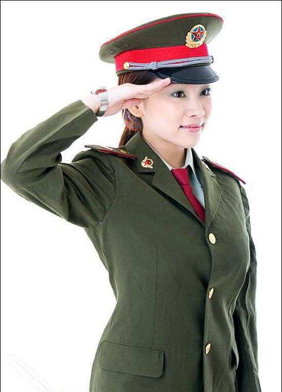中国女兵最漂亮的照片图片，展现女性力量与魅力的独特风采，中国女兵独特风采，力量与魅力的完美展现图片集锦
