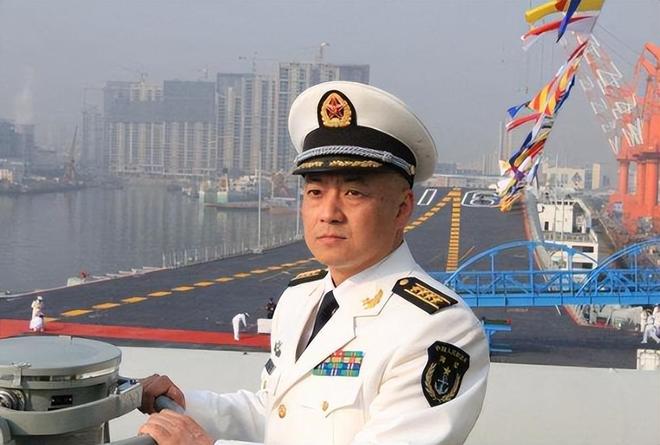 辽宁舰长，一位海军英雄的传奇人生，海军英雄传奇，辽宁舰长的不凡人生