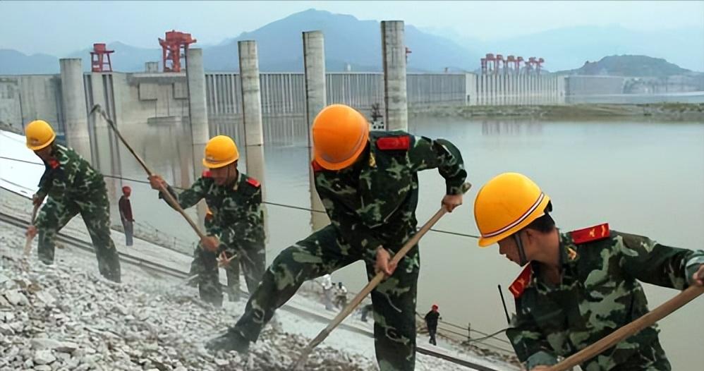 武警部队宣传背景图,时代画卷中的力量与荣耀,武警部队宣传背景图,时代画卷中的力量与荣耀展现