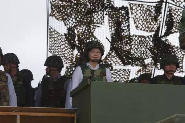 军事频道中的杜季蔚,一位军事传播领域的杰出人物,杜季蔚,军事传播领域的璀璨明星