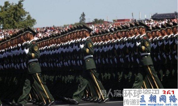 70年阅兵头看错了,一场视觉盛宴中的小插曲,阅兵视觉盛宴中的小插曲,头看错了的70年阅兵回顾