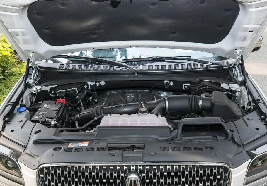 美国福特号航母抗爆测试,探索先进军事科技的尖端领域,美国福特号航母抗爆测试,探索军事科技尖端领域的壮举