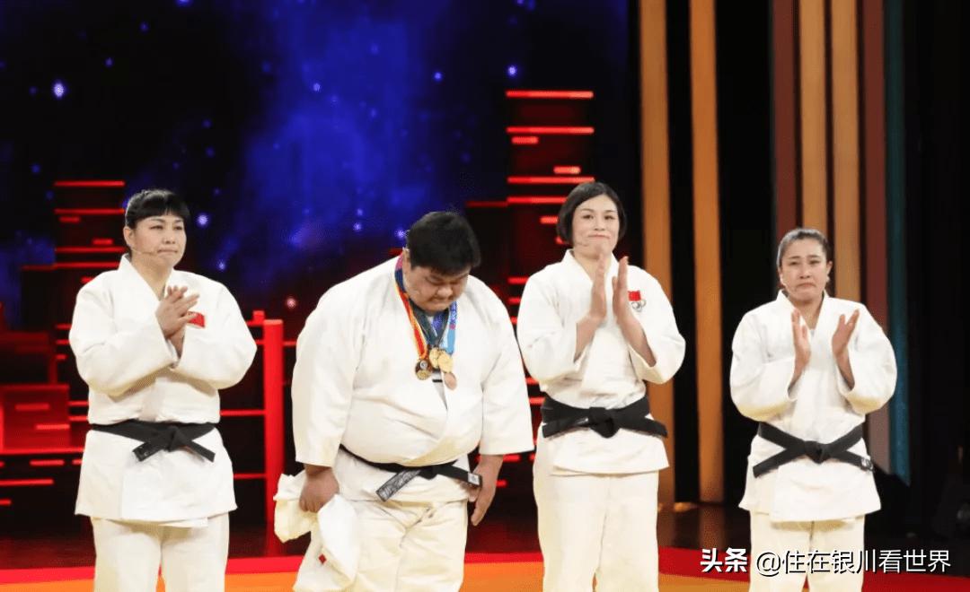 一级八一勋章与工资水平,深入解析与探讨,八一勋章与工资水平,深度解析与探讨