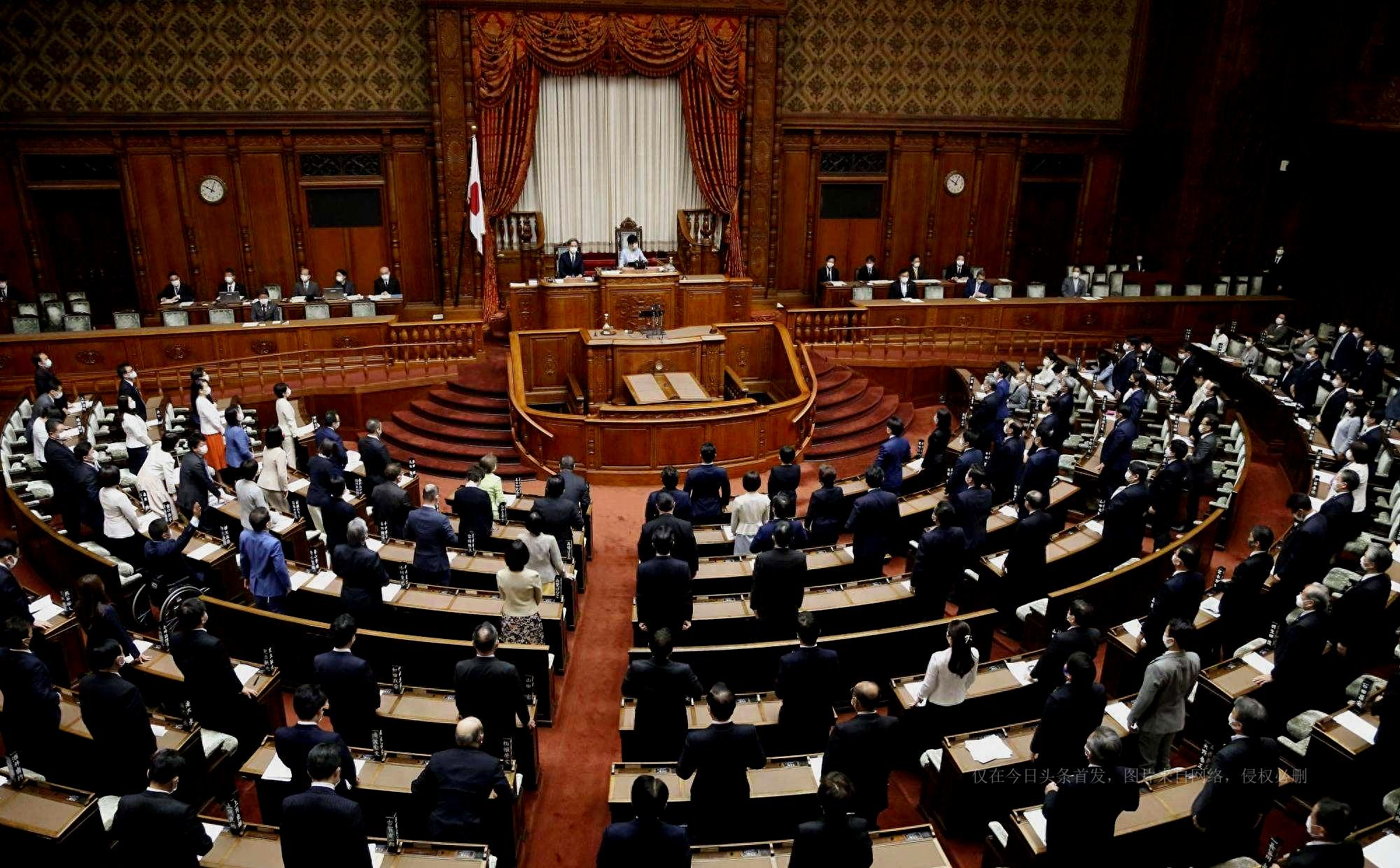 东海冲突爆发,地区安全局势的挑战与应对,东海冲突升级,地区安全局势的挑战与应对策略