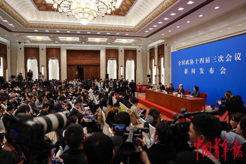 全国两会首场新闻发布会，聚焦热点，共商国是，全国两会首场新闻发布会聚焦热点，共商国是发展大计