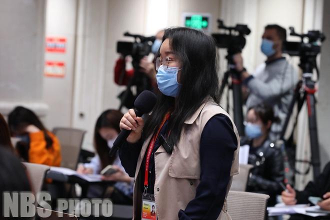 看一下新闻，了解世界动态，新闻速递，全球动态一览无余