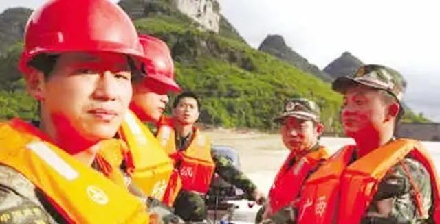 中国人民解放军军种与兵种的区别,中国人民解放军军种与兵种的区别解析