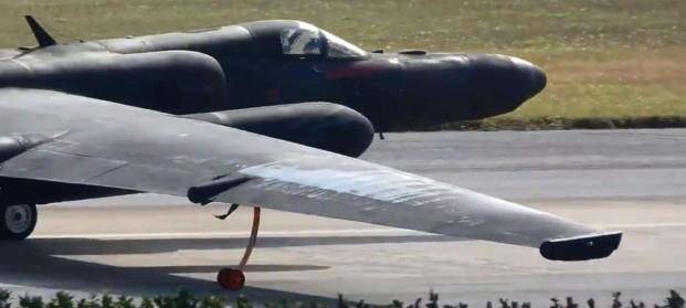 美B-2隐形轰炸机,飞行高度与战略威慑的魅力,美B-2隐形轰炸机,战略威慑与飞行高度之魅力