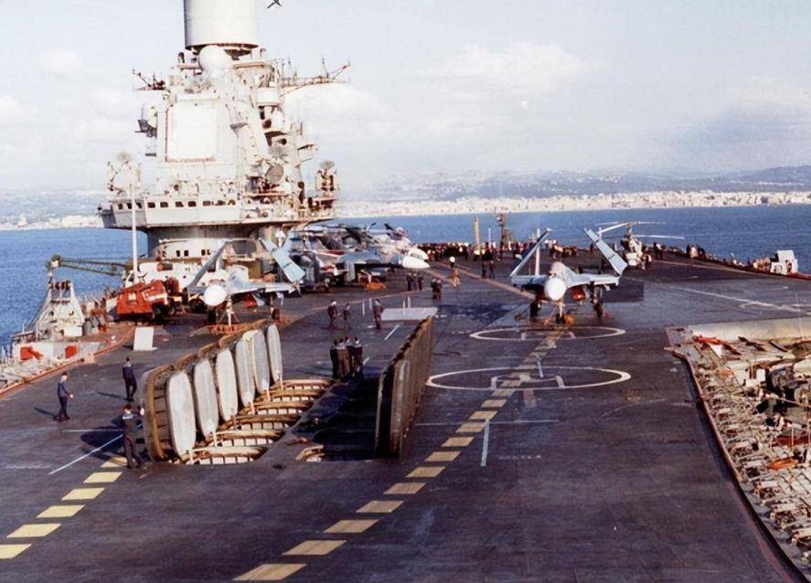 瓦良格号的出售背后的故事,瓦良格号出售背后的传奇故事