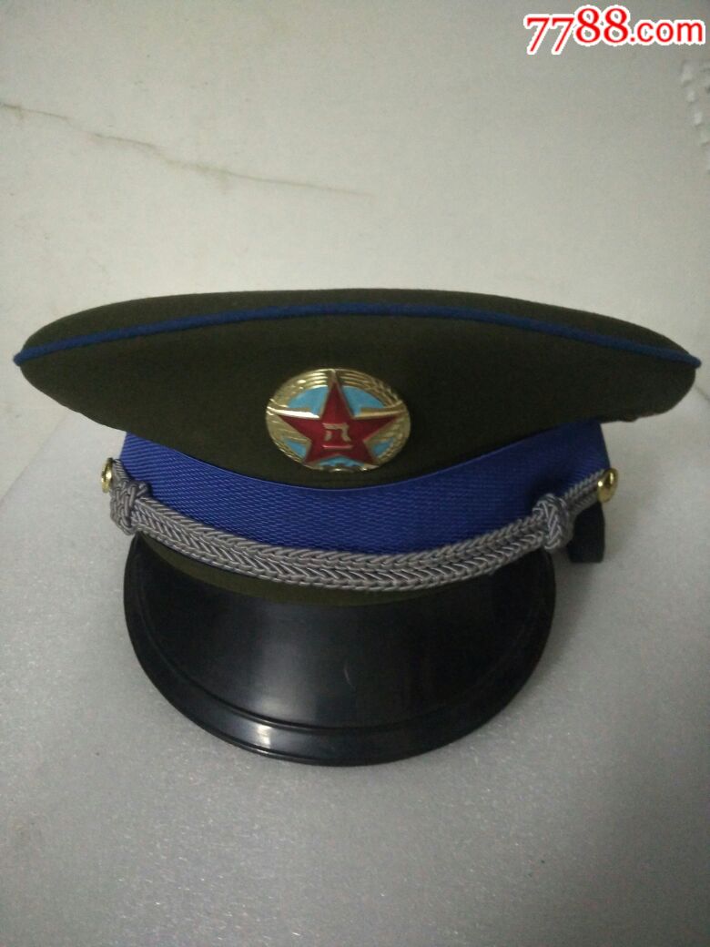 军官与士官帽子图片,象征荣誉与职责的标志,军官与士官帽子图片,荣誉与职责的象征帽徽