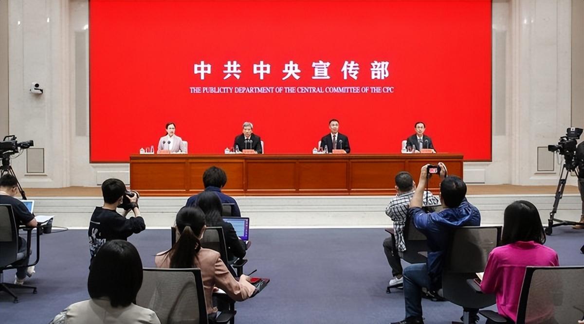 今日新闻内容摘抄与深度解读，今日新闻摘抄与深度解读摘要标题，今日时事新闻概览及深度剖析