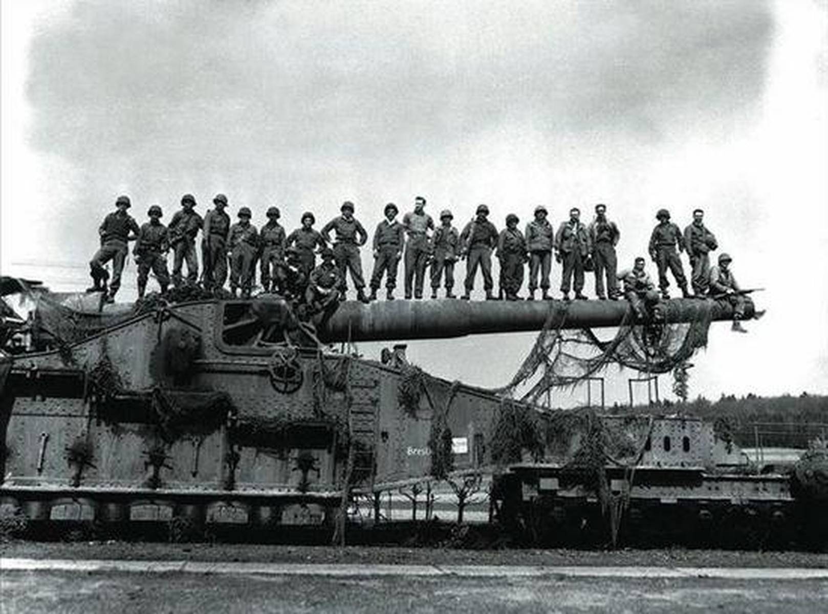 Gustav Giant Cannon: A Monument of Military Engineering，Gustav Giant Cannon: Military Engineerings Monument