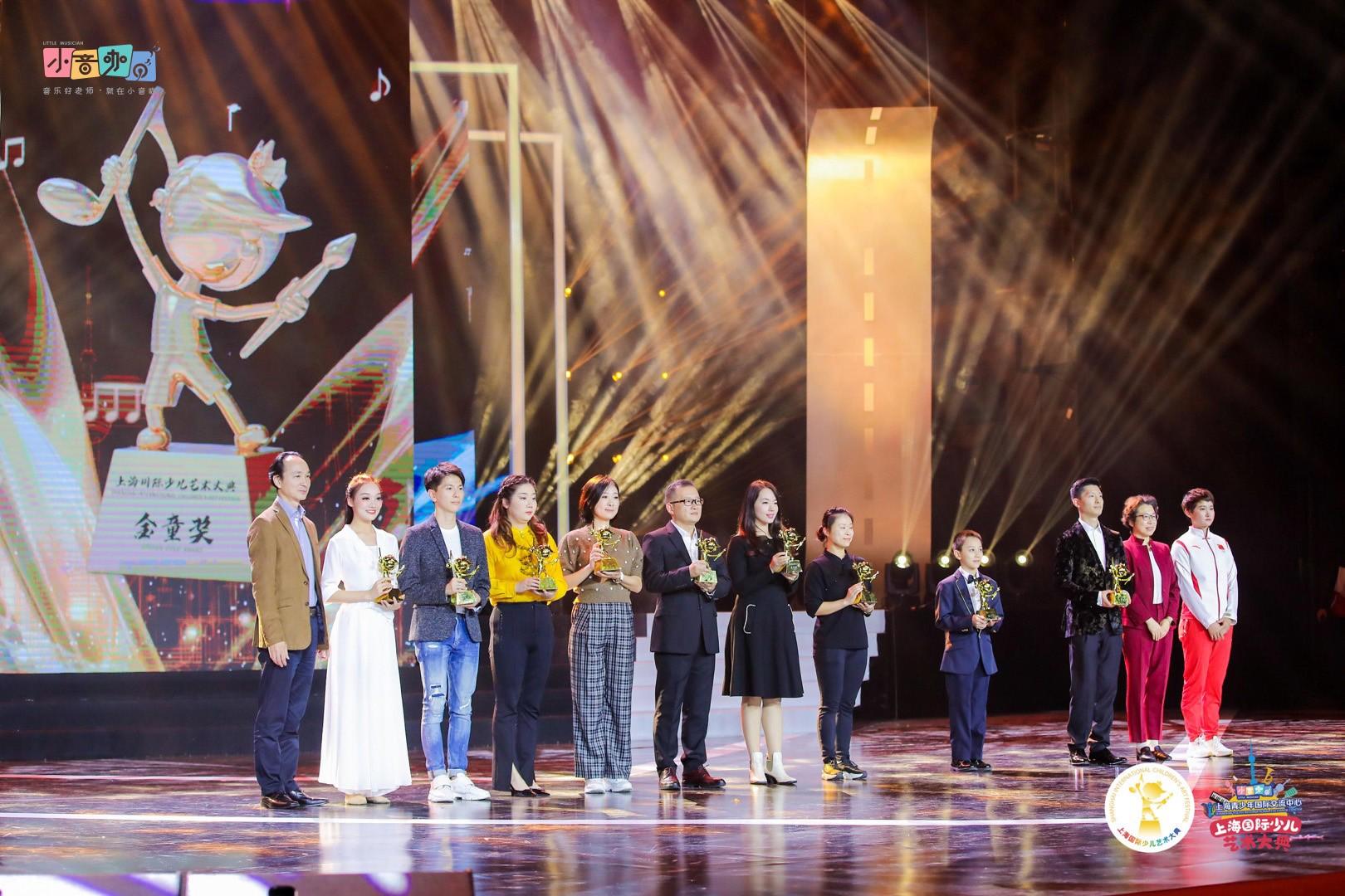 解放军艺术学院红星合唱团,音乐与荣耀的交响,解放军艺术学院红星合唱团,音乐与荣耀的交响演绎