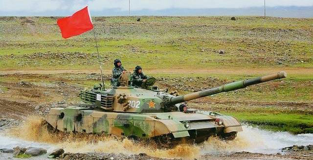 中国阅兵中的96式主战重坦,钢铁巨人的荣耀,钢铁巨人荣耀,中国阅兵中的96式主战重坦亮相