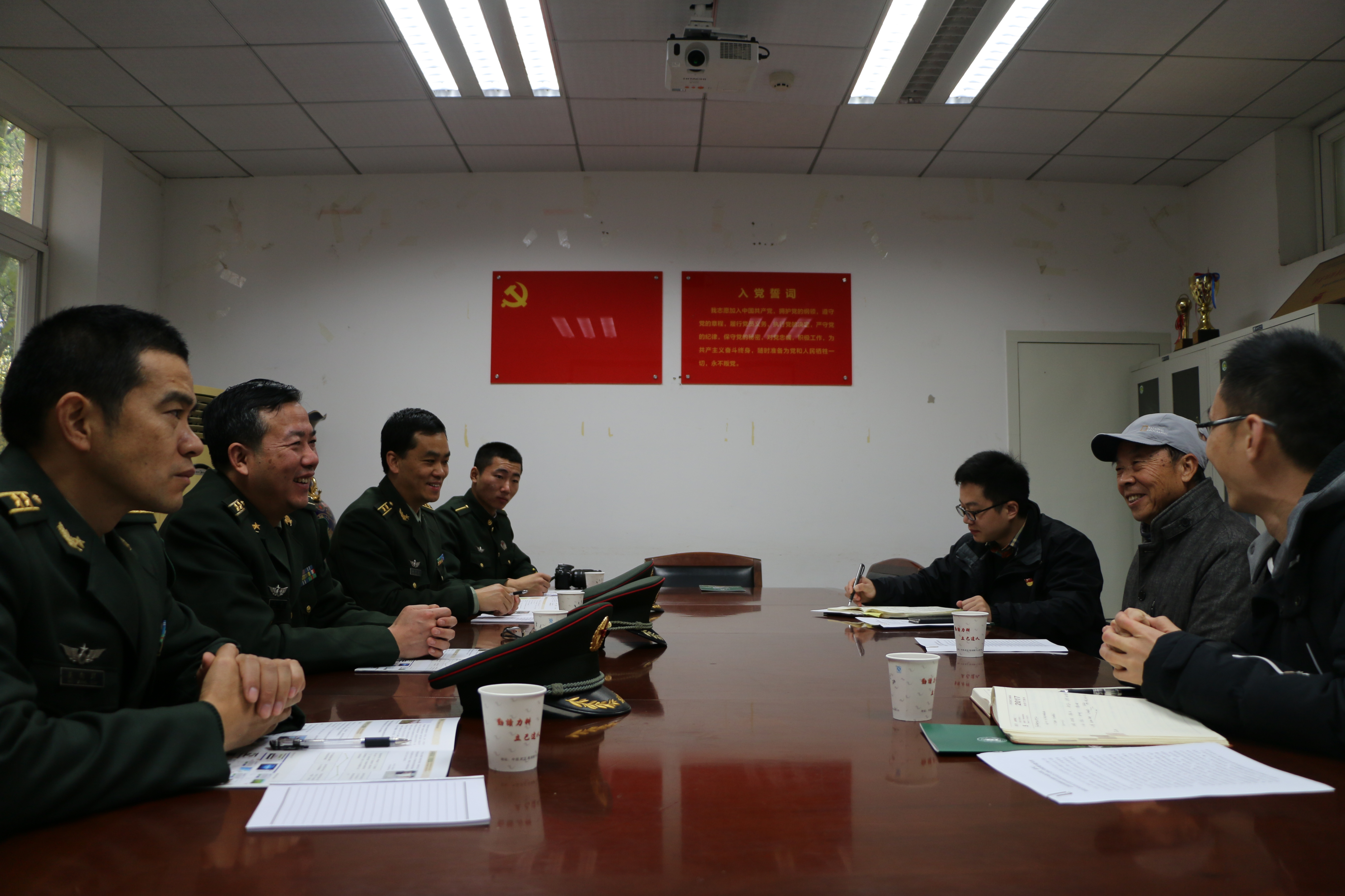 中央军事频道虎班长王虎,铁血丹心的军事领航员,中央军事频道虎班长王虎,铁血丹心的领航员