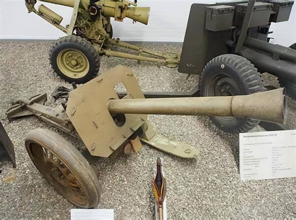 JPZ45加强后数据105炮,重塑战场格局的强势武器,JPZ45加强版,105炮重塑战场格局的终极武器