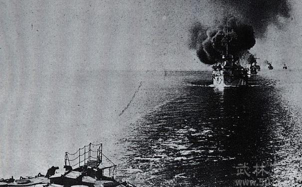 清朝铁甲舰，历史长河中的辉煌与变迁，清朝铁甲舰，辉煌与变迁的历史印记