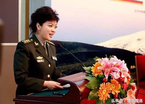 军事频道主持人张莉的生平与成就,一位杰出的军事媒体人的故事,杰出军事媒体人张莉,生平、成就与军事频道主持人的风采之路