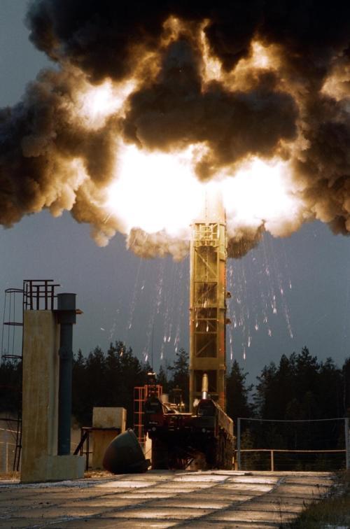 白杨洲际导弹价格,探索与解析,白杨洲际导弹价格揭秘,深入探索与解析