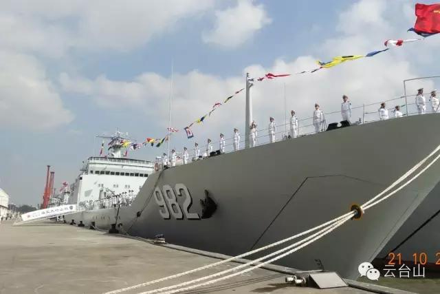 吕梁山号登陆舰,中国海军的新锐力量,中国海军新锐力量,吕梁山号登陆舰亮相