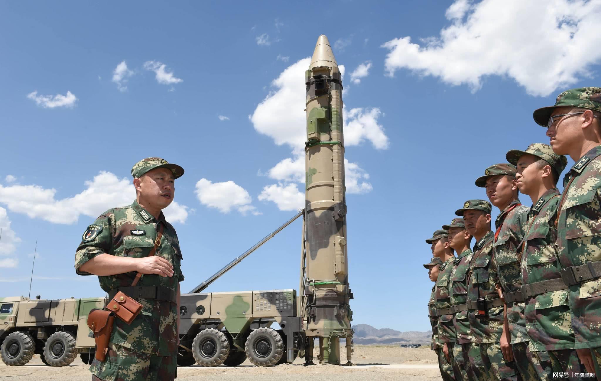 火箭军与二炮的区别，战略力量的转型与升级，火箭军与二炮差异揭秘，战略力量转型与升级之路