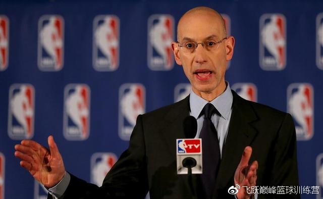 肖华为何晚节不保,探究背后的原因与教训,肖华晚节不保背后的原因与教训探究