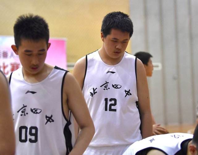 宋杨的父亲宋殿军,一位传奇人物的故事,传奇人物宋殿军,宋杨之父的非凡人生