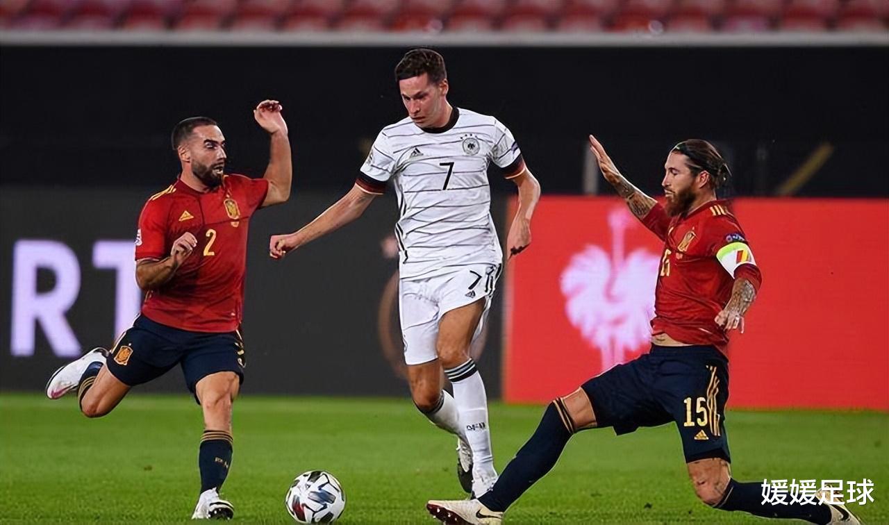 西班牙队坑死了德国队,一场足球盛宴背后的故事,西班牙队逆袭德国队,足球盛宴背后的故事
