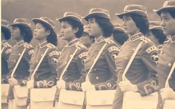 台湾省女兵军装,展现英姿与荣耀的象征,台湾女兵军装风采,英姿与荣耀的象征
