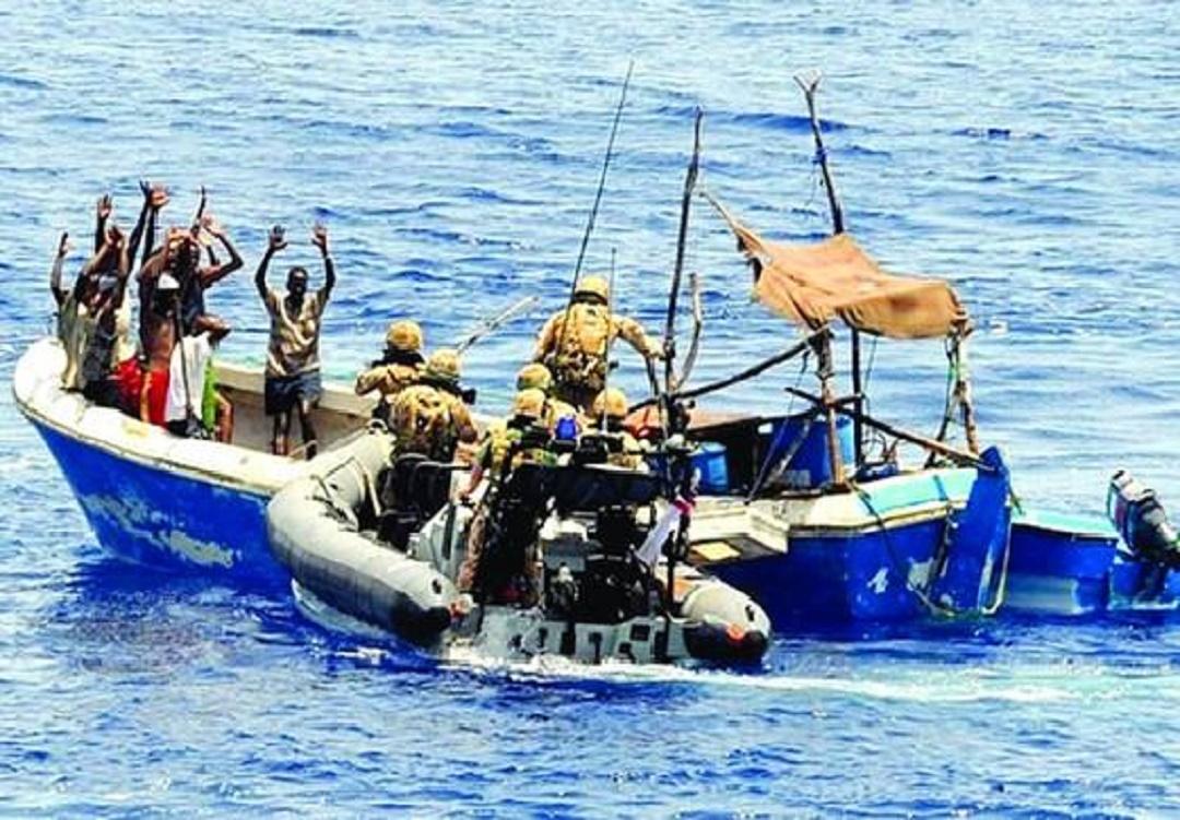 中国海军解救海盗,彰显大国担当与海军力量,中国海军解救海盗行动,展现大国担当与海军力量的辉煌瞬间