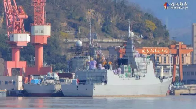 探究052D型驱逐舰不改变双机库的原因,揭秘,为何052D型驱逐舰坚持不改变双机库设计?