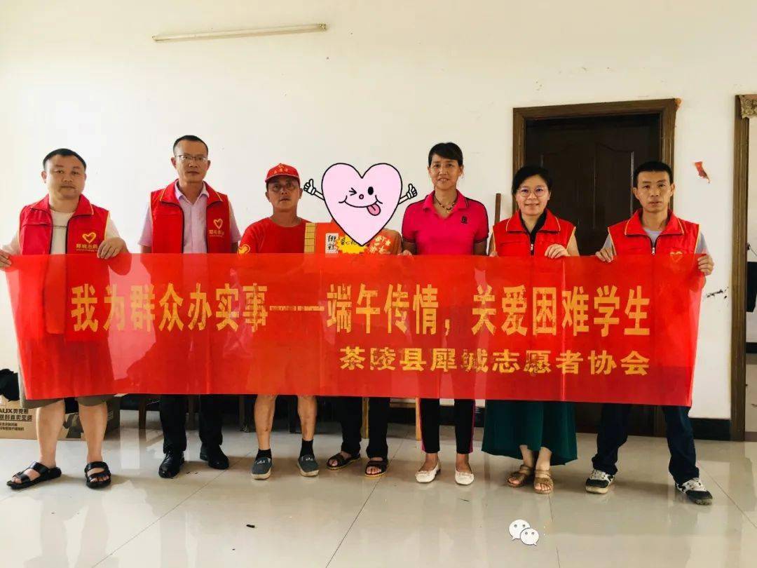 洪秀柱爷爷父亲的职业背景探究，洪秀柱祖辈职业背景探究，爷爷与父亲的职业揭秘