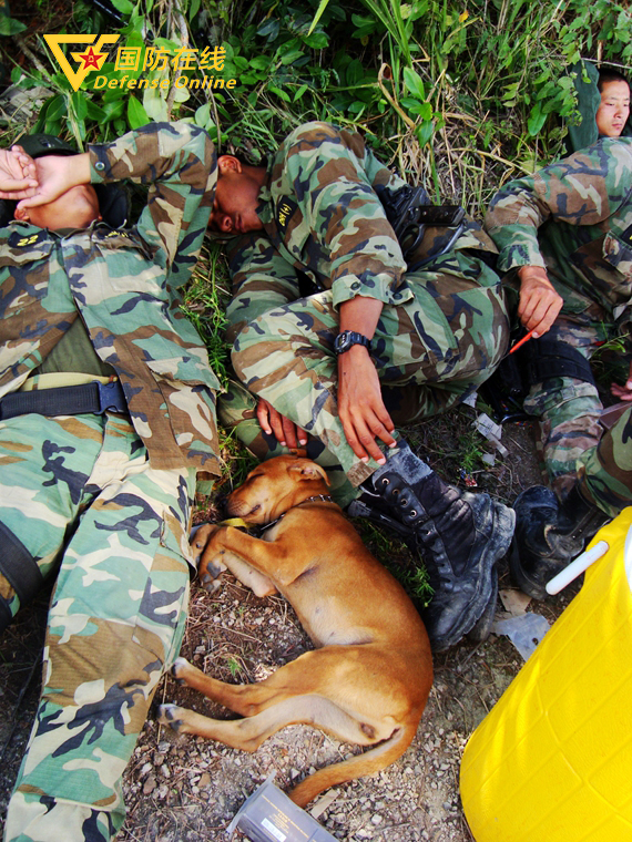 猎人学校中的委内瑞拉女,勇气与坚韧的象征,委内瑞拉女猎人,勇气与坚韧的典范