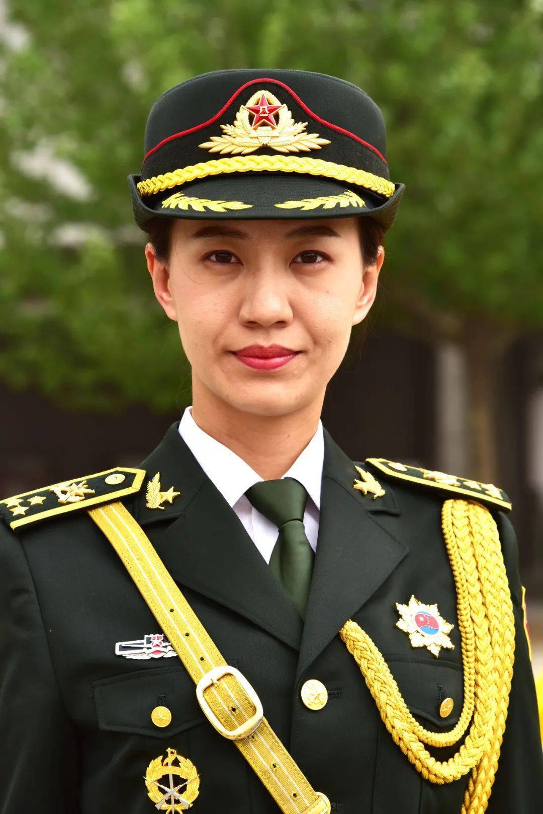 三军仪仗队女队之星——程诚的辉煌篇章,三军仪仗队女队之星程诚,辉煌篇章揭秘