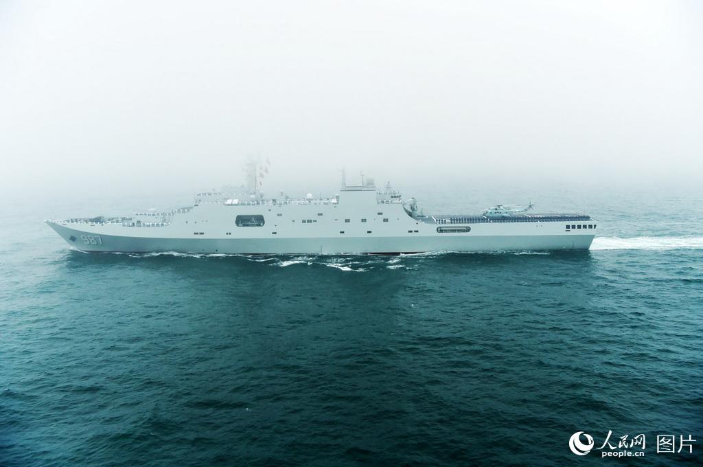 纪念海军70周年海上阅兵，护卫舰的力量展现，纪念海军70周年海上阅兵，护卫舰力量震撼展现