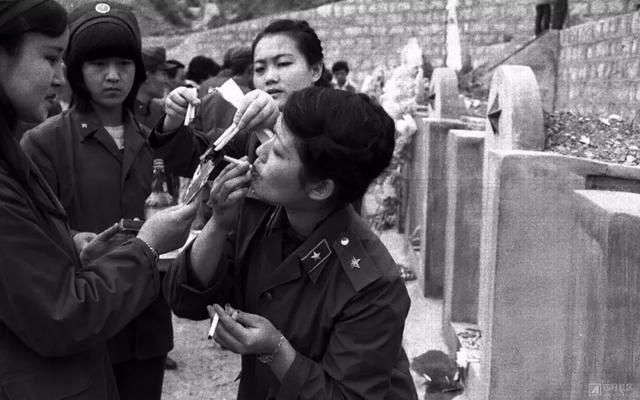 中国女兵,坚韧与美丽的全身展现,中国女兵,坚韧与美丽并存的独特风采