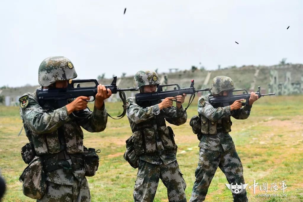 集团军带基地穿越,探索未来战争新模式,集团军穿越时代,探索未来战争新模式与基地战略