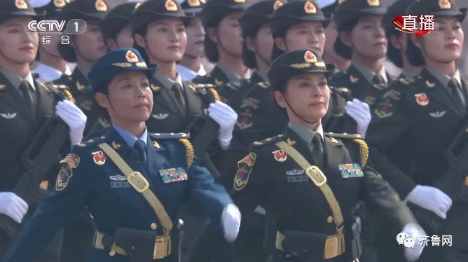 阅兵方阵中的璀璨明珠，女少将的风采，阅兵方阵中的璀璨明珠，女少将的风采展现