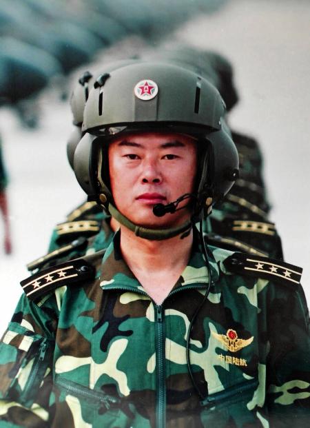 砥砺前行,勇攀高峰——记陆军航空兵某部孙凤阳团长,砥砺前行勇攀高峰,陆军航空兵孙凤阳团长传颂壮志豪情