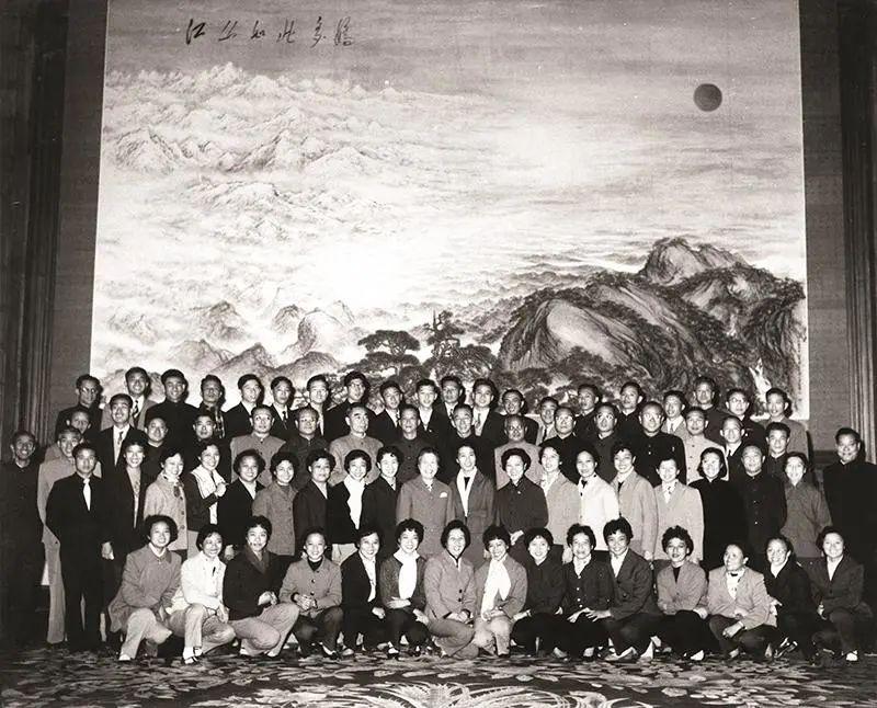 志愿军军歌演奏,荣耀与传承的交响乐章,志愿军军歌演奏,荣耀传承的交响乐章