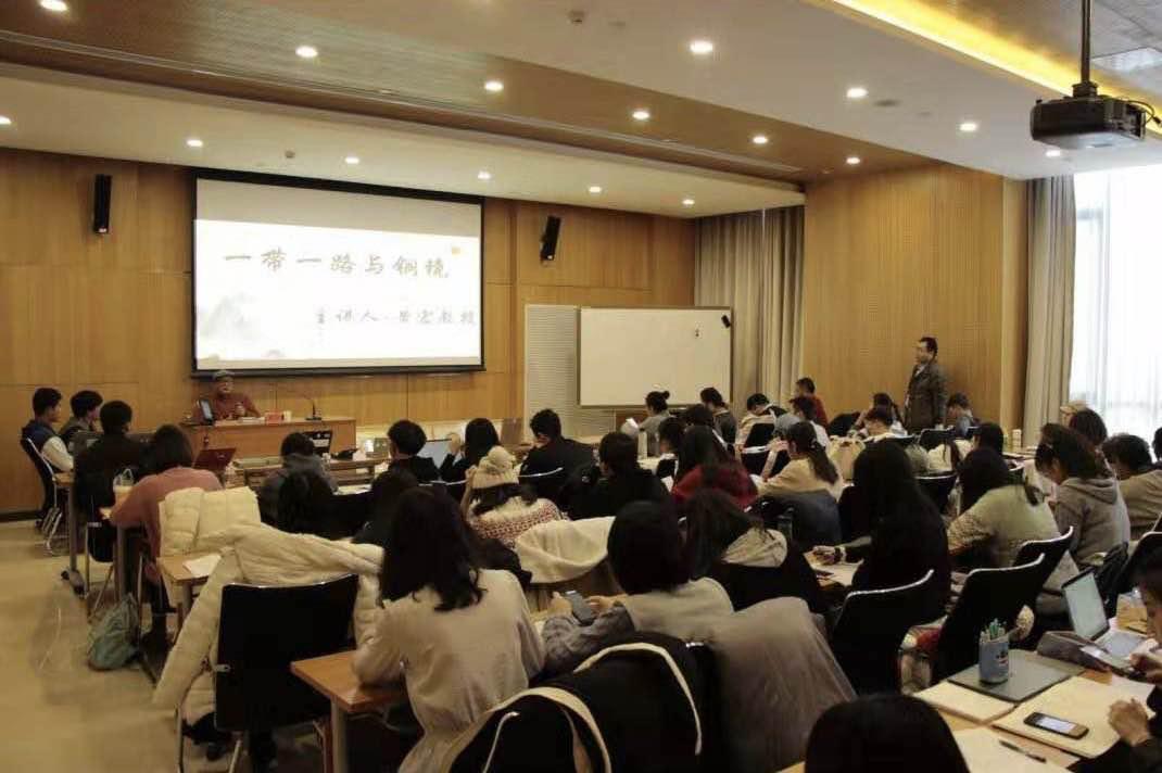 国防大学三位美女教授的风采与贡献,国防大学三位美女教授,风采展现与卓越贡献