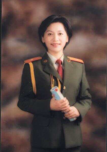 央视军事女主持,闪耀在荧幕上的军事之花,央视军事女主持,军事之花在荧幕上绽放