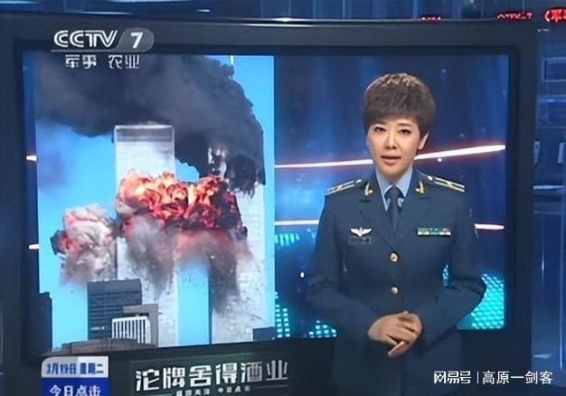 揭秘穿军装的女记者,一位时代的见证者,穿军装的女记者,时代见证者的风采