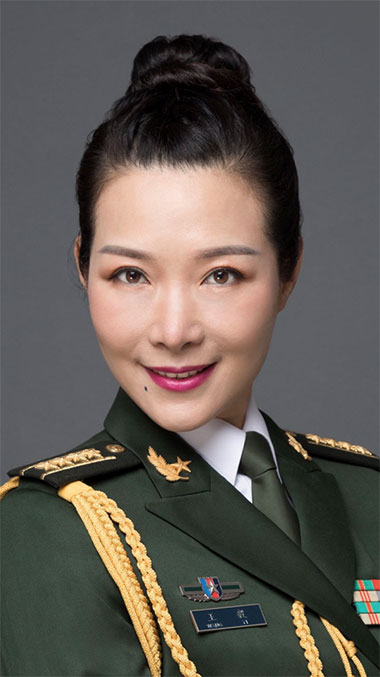 军事频道主持人叶知秋,简历与职业生涯概述,军事频道主持人叶知秋,简历与职业生涯概览