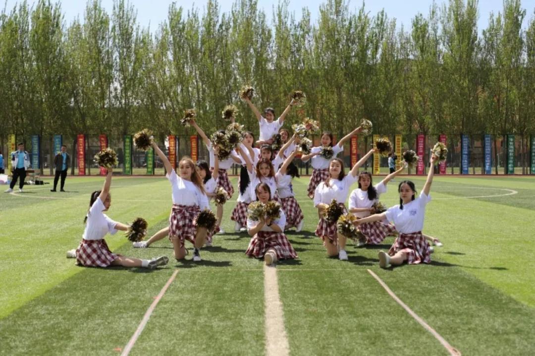 辽宁舰航母编队队形,展现中国海军力量的独特风采,辽宁舰航母编队展示中国海军力量的独特风采